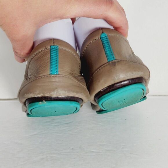 Tieks by Gavrieli Women's Size US 8 Taupe Leather Slip On Ballet Flats - Picture 9 of 12